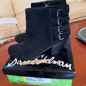 Suede boots size 10